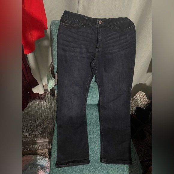 lee total freedom straight leg jeans